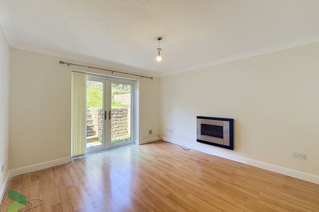 16, Grafton Court, Darwen photo 3