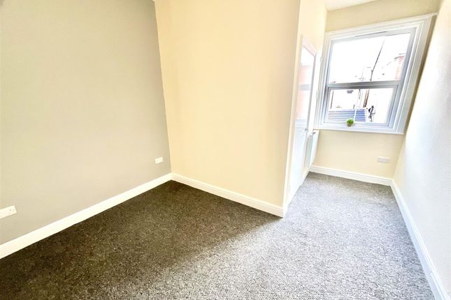 Flat 2, Rear Of 30 Falsgrave Road, Scarborough photo 4