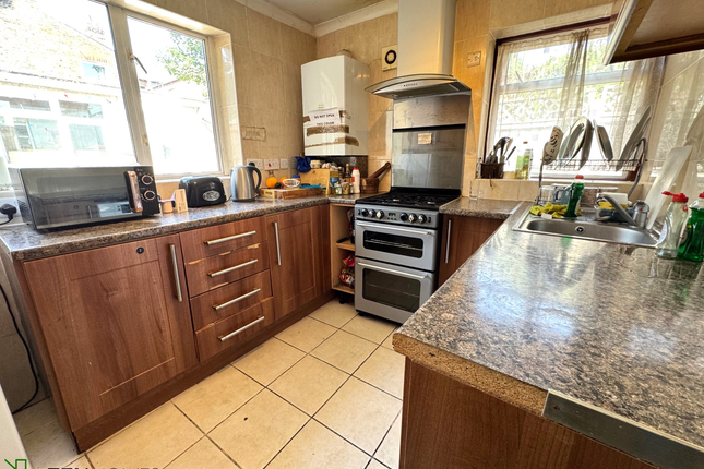 23 Dongola Road (Room 3), London photo 5