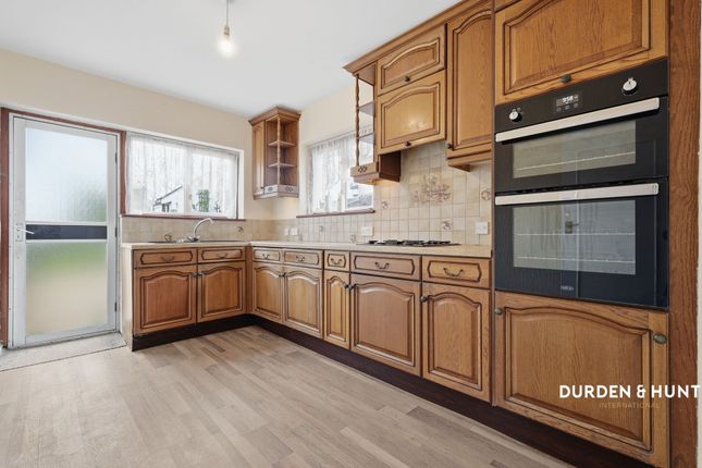 40a Golden Cross Road, Rochford photo 4
