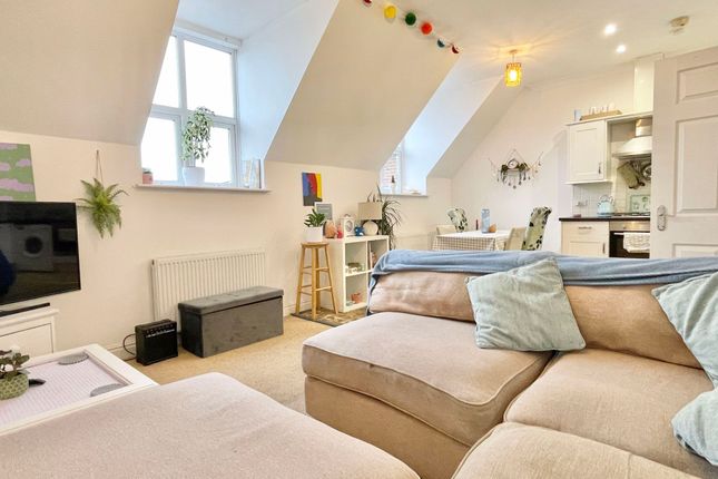 Flat 8, Francesca Court, Cowes photo 2