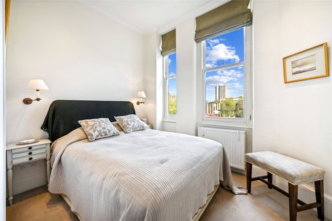 Flat for sale in Bramham Gardens, London