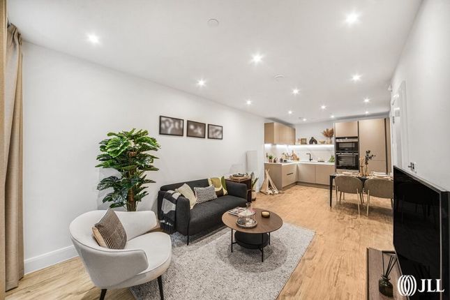 Thumbnail Flat to rent in Uncle, Colindale