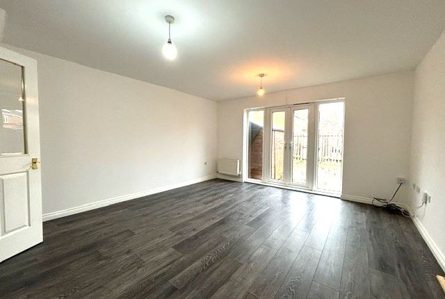 34, Reeves Way, DONCASTER photo 3