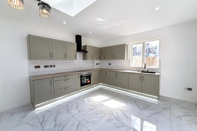 19, Botha Road, London photo 4