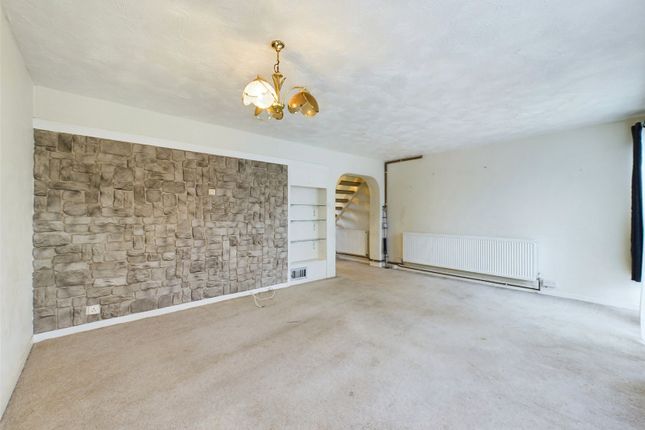 2, Quarles Close, Romford photo 2