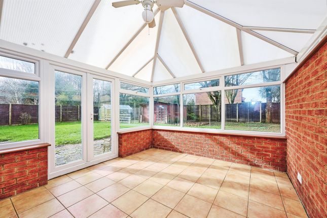 33, Sunnymead, Peterborough photo 2