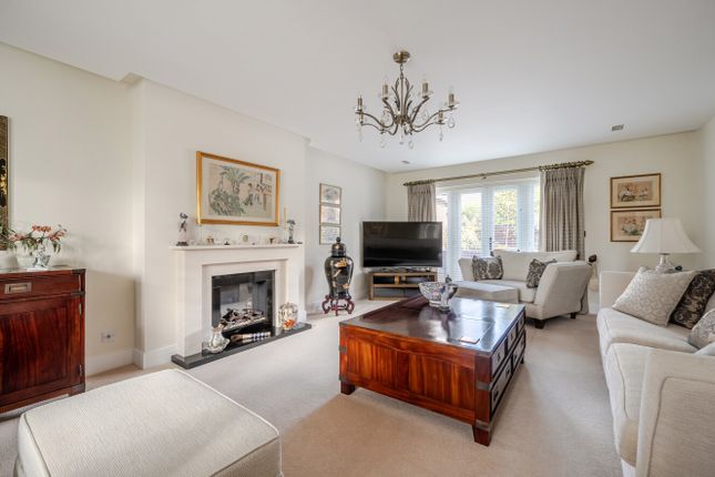 46, Willowbourne, Hampshire photo 2