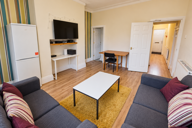 13 Pearson Terrace, Leeds photo 2