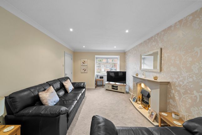 63 Gresford Close, Warrington photo 4