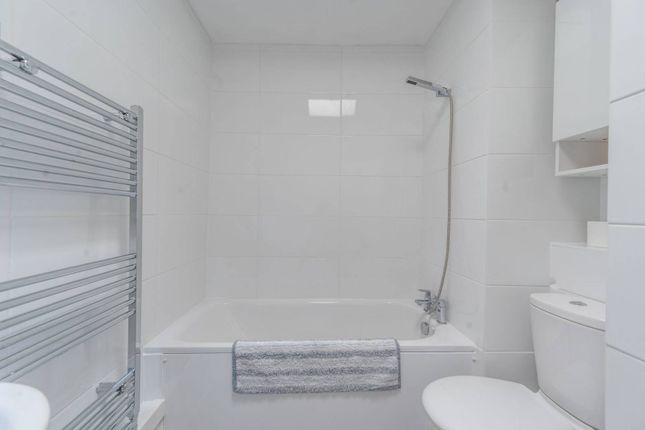 Flat for sale in Church Road, Stanmore
