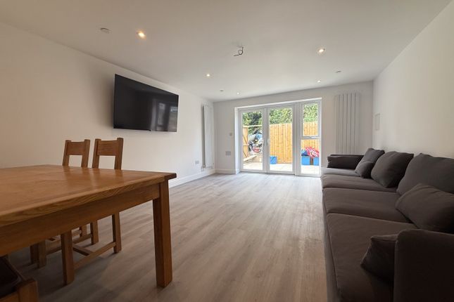 41, Wyeverne Road, Cardiff photo 5