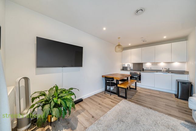 B1Ffd085-6Bb7-462...