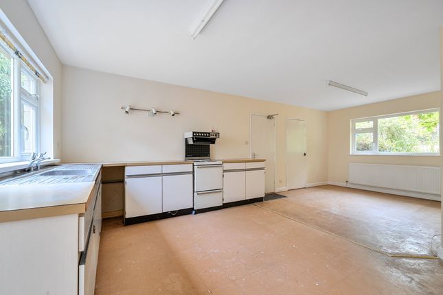 46 Seend Cleeve, Melksham photo 4
