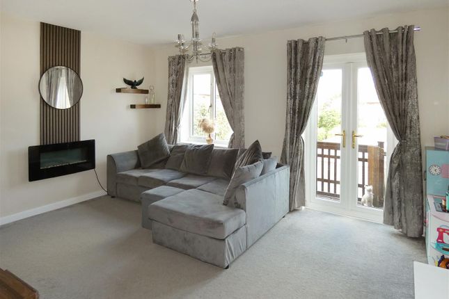 108, Dinsdale Gardens, Rustington Littlehampton photo 2