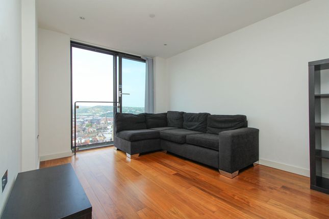 Apt 245, City Lofts St. Pauls, Sheffield photo 2