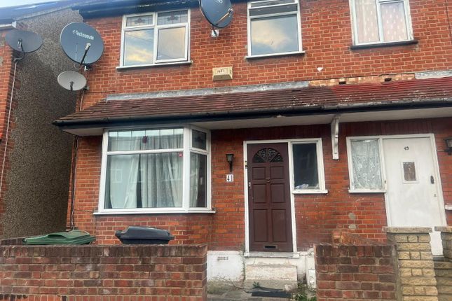 Thumbnail Terraced house for sale in Royston Avenue, London