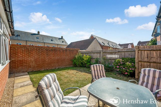 8, Tarver Close, Romsey photo 2