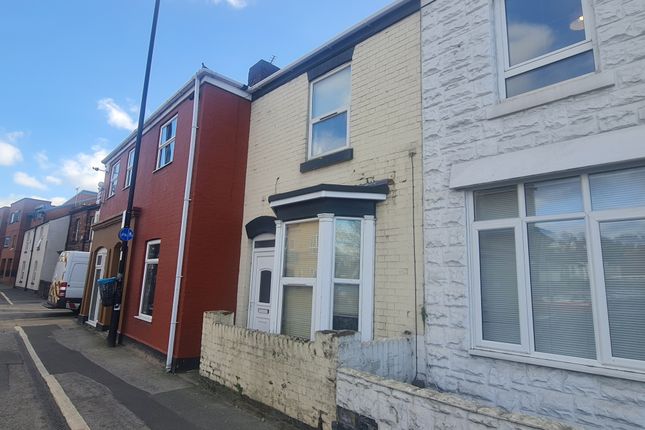 Terraced house to rent in Carholme Road, Lincoln