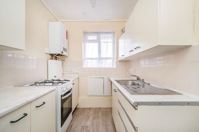 Flat 12, Cornwallis House, India Way, London photo 3
