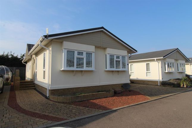 2-bed caravan on 12, Cherry Blossom Drive, Herne Bay, £200,000