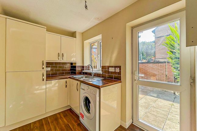 35, Plas St. Pol De Leon, Penarth photo 4