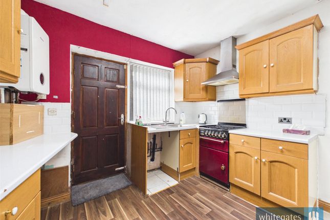 150, Upper Woodlands Road, West Yorkshire photo 4
