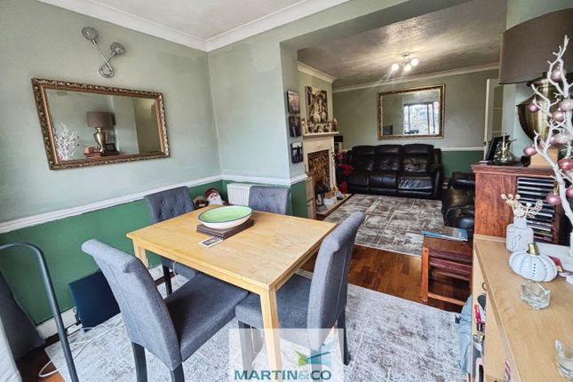 144, Mansfield Road, Worksop photo 4