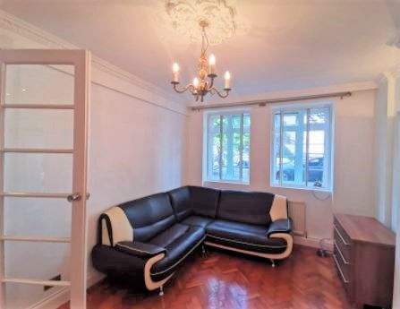 Flat to rent in Townshend Court, Townshend Road, London, Greater London