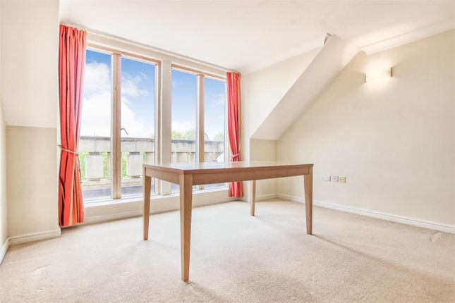 23 St. Bartholomews Court, Riverside, Cambridge photo 3