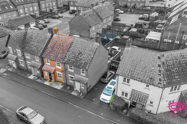 33, Hope Way, Swadlincote photo 3