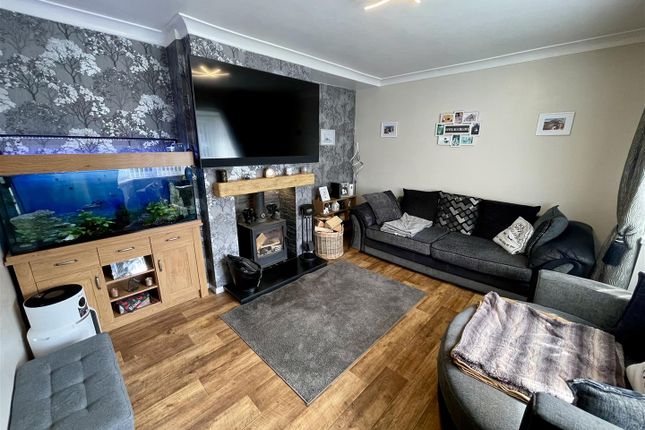 10, Sanderson Road, Darlington photo 2