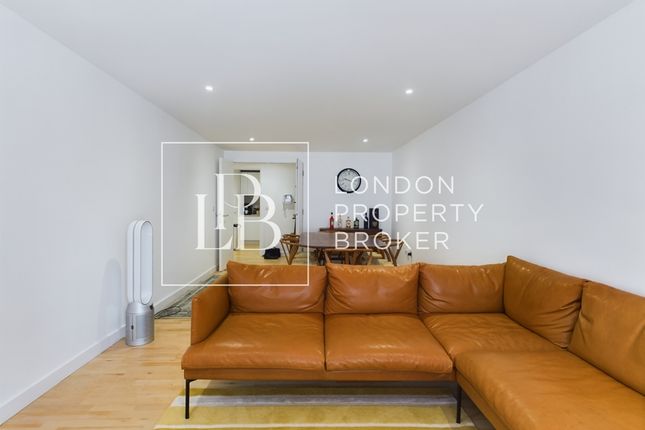 Flat 5 St. Clements House 12, Leyden Street, London photo 3