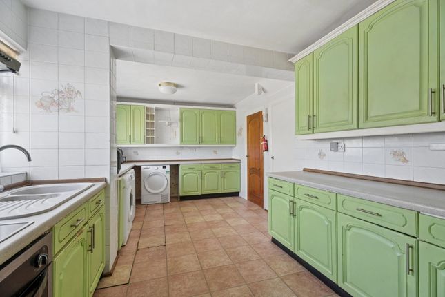 67, Lowther Road, Dunstable photo 4