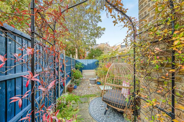 20c, Ribblesdale Road, Furzedown photo 3