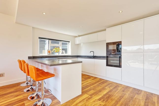 60, Manners Way, Southend-on-Sea photo 4
