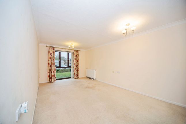 Sherwood Close, Hampshire photo 3