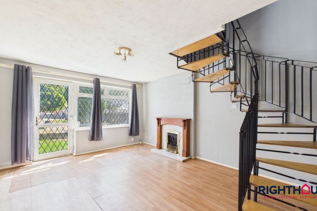 9 Acaster Drive, Bradford photo 2