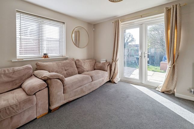 63, Waudby Way, Hull photo 4