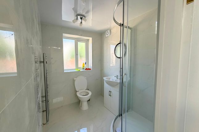 00, Palm Road, Romford photo 4