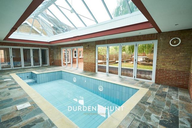 4 Ripley View, Loughton photo 3