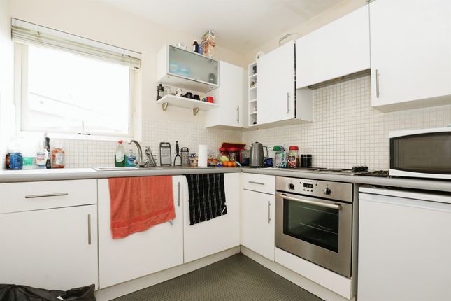 Flat for sale in West Cotton Close, Northampton