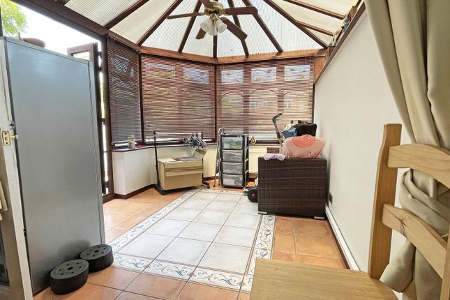 97, Hill View Road, Chelmsford photo 5