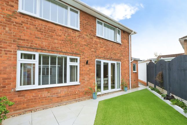 30, Lime Tree Road, Wolverhampton photo 2