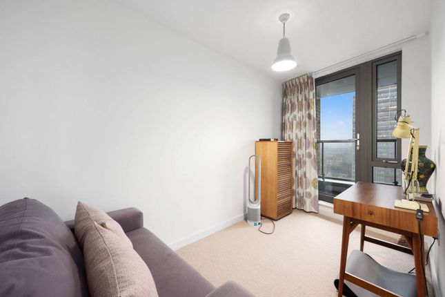 Flat for sale in The Highway, Wapping, London