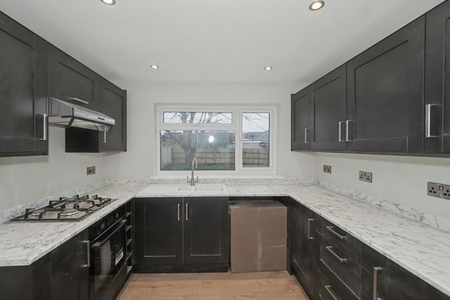 2 Grenville Way, Broadstairs photo 3