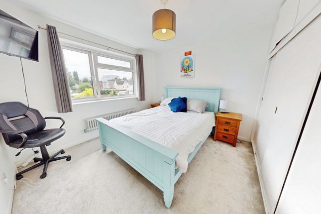 6, St Georges Close, Cheltenham photo 4