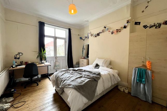 Sunbury Avenue, Newcastle Upon Tyne photo 3