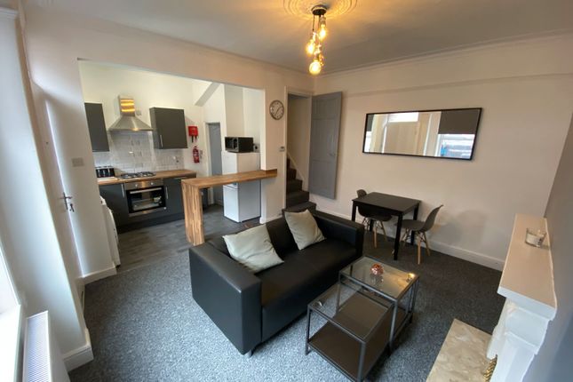 14, Paisley Street, Leeds photo 4
