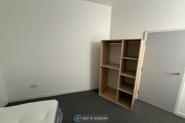 Flat, Hill St, Stoke-On-Trent photo 5